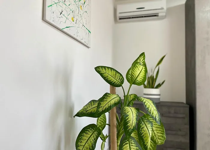 Greenchill House - West * Roma