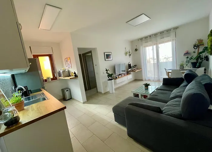 Greenchill House - West Roma