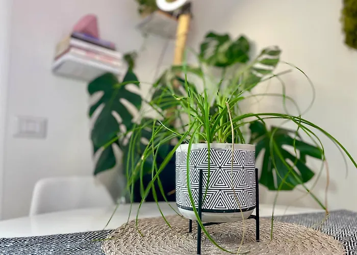 Greenchill House - West *